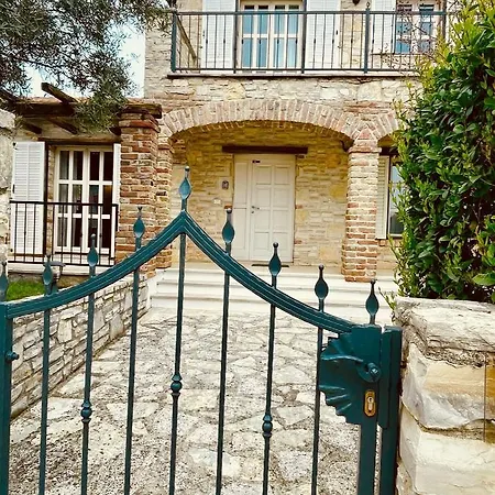 Villa Liebevolle Camelina Mit Privatpool Barat (Porec)