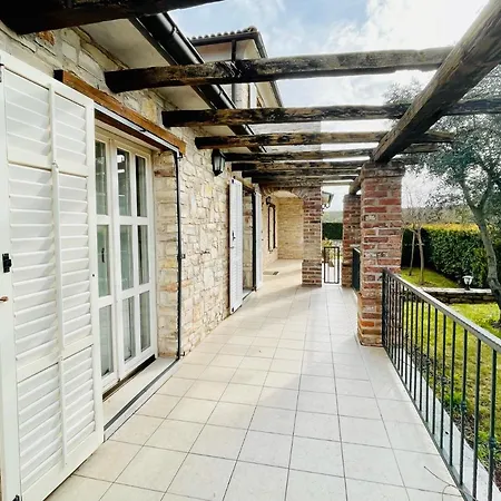 Villa Liebevolle Camelina Mit Privatpool *