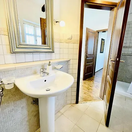Villa Liebevolle Camelina Mit Privatpool